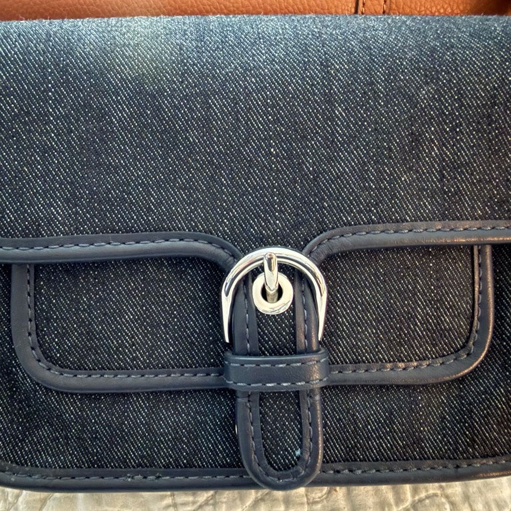 Michael Kors Cooper Crossbody in Dark Denim NWOT - Picture 6 of 8